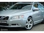 Volvo V70 2.0T R-Edition | High performance sound | Stoelverwarming | Camera | Automaat | Zeer netjes | Trekhaak | Vernieuwde automaat