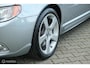 Volvo V70 2.0T R-Edition | High performance sound | Stoelverwarming | Camera | Automaat | Zeer netjes | Trekhaak | Vernieuwde automaat