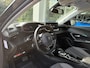 Peugeot e-2008 EV Blue Lease Allure 50 kWh | Achteruitrijcamera | Navigatie | Trekhaak voor fietsendrager | Navigatie | Cruise Control