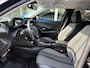 Peugeot e-2008 EV Blue Lease Allure 50 kWh | Achteruitrijcamera | Navigatie | Trekhaak voor fietsendrager | Navigatie | Cruise Control