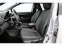 Toyota Yaris Cross 1.5 Hybrid 115 First Edition | Dodehoek detectie | Stoel-/stuurverwarming | Verwarmbare voorruit | BearLock | Adaptive Cruise | Parkeersensoren voor/achter | Apple Carplay / Android Auto | Keyless | 17 inch