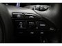 Toyota Yaris Cross 1.5 Hybrid 115 First Edition | Dodehoek detectie | Stoel-/stuurverwarming | Verwarmbare voorruit | BearLock | Adaptive Cruise | Parkeersensoren voor/achter | Apple Carplay / Android Auto | Keyless | 17 inch