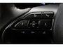 Toyota Yaris Cross 1.5 Hybrid 115 First Edition | Dodehoek detectie | Stoel-/stuurverwarming | Verwarmbare voorruit | BearLock | Adaptive Cruise | Parkeersensoren voor/achter | Apple Carplay / Android Auto | Keyless | 17 inch