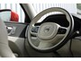 Volvo XC60 2.0 B5 Inscription | Trekhaak| | Adaptieve Cruise Control| Alarm klasse 3| Stoel- en stuurwielverwarming| Standkachel| Extra getint glas| 20"Lichtmetalen velgen| Verwarmbare voorruit