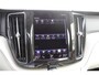 Volvo XC60 2.0 B5 Inscription | Trekhaak| | Adaptieve Cruise Control| Alarm klasse 3| Stoel- en stuurwielverwarming| Standkachel| Extra getint glas| 20"Lichtmetalen velgen| Verwarmbare voorruit