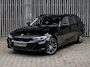 BMW 3-Serie Touring 320e LCi |Keyless|LED|HUD|Trekhaak|Camera|18''|MemoryStoel|DAB+|Stoelverwarming|PrivacyGlas|DEALER ONDH.|