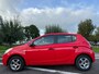Hyundai i20 1.2i ActiveVersion 5-deurs Electric pakket Colour pakket LMV 14 inch NW APK!