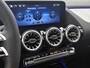 Mercedes-Benz GLA 250 e 140 Year Edition | Plus pakket | Nightpakket | Parkeerpakket | Trekhaak | Panoramaschuifdak | 20” multispaaks lichtmetalen velgen | Warmtewerend, donkergetint glas |