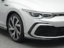 Volkswagen Golf Variant R-Line 1.5 eTSI 150 PK Business | Stuur & Stoelverwarming | Achteruitrijcamera | Trekhaak | Side Assist |