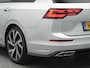Volkswagen Golf Variant R-Line 1.5 eTSI 150 PK Business | Stuur & Stoelverwarming | Achteruitrijcamera | Trekhaak | Side Assist |