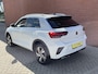 Volkswagen T-Roc 1.5 TSI 150pk DSG R-Line Navigatie Apple Carplay/Android Auto Parkeersensoren Camera Adaptive Cruise Control Elektrische achterklep Stoel- en stuurverwarming Climate Control Ledverlichting Virtual Cockpit