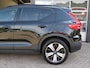 Volvo XC40 RECHARGE CORE 70 KWH / soh 92% / Trekhaak / Camera / BOVAG garantie
