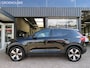 Volvo XC40 RECHARGE CORE 70 KWH / soh 92% / Trekhaak / Camera / BOVAG garantie