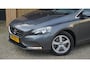 Volvo V40 1.6 T3 150pk Momentum Navi Virtual Cockpit 16inch LM Cruise Control *NL auto* Dealer o.h.