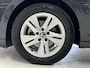 Volkswagen Golf 1.5 eTSI Life Business | Stoelverwarming | Apple CarPlay / Android Auto | Parkeersensoren V+A | Adaptive Cruise Control |