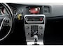 Volvo V60 T3 Summum | Dealeronderhouden |Parkeersensoren | Adaptieve Cruise Control | Adaptieve Koplampen | Verwarmbare Voor- En Achterstoelen | Electronic Climate Control | Apple Carplay / Android Auto |Elektrisch Verstelbare Bestuurdersstoel Met Geheugen | Verwarmbare Voorruit | Verwarmbaar Stuurwiel