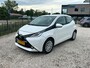 Toyota Aygo 1.0 VVT-i x-play Airco, Bleutoot multi media