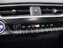 Lexus UX 250h Preference Line | BTW voertuig | Dealer onderhouden | Cruise Control Adaptive | Blind Spot Monitor | Climate Control |