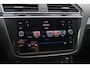 Volkswagen Tiguan 1.5 TSI ACT Highline Business 3x R-line / Trekhaak / 360Camera / Navigatie / 20'' / Stoelverwarming / Dodehoek / DAB / ACC