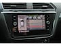 Volkswagen Tiguan 1.5 TSI ACT Highline Business 3x R-line / Trekhaak / 360Camera / Navigatie / 20'' / Stoelverwarming / Dodehoek / DAB / ACC