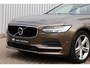 Volvo V90 2.0 T5 Momentum | Head-Up display | Panoramadak | Adaptieve Cruise Control | 360" Camera | Semi elektrische trekhaak | DAB+ Radio | Stoelverwarming voorzijde | Standkachel | Apple Carplay | Android Auto