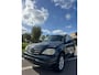 Mercedes-Benz ML-klasse ML 320 (GRIJS KENTEKEN) Airco Electric pakket LMV 17 Cruise Control HANDELSPRIJS!