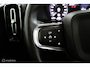 Volvo XC40 1.5 T5 Recharge Business Pro | Panoramadak | Camera | BLISS | Adaptieve Cruise | Trekhaak | Verwarmbare Voorstoelen & Stuurwiel