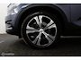 Volvo XC40 1.5 T5 Recharge Business Pro | Panoramadak | Camera | BLISS | Adaptieve Cruise | Trekhaak | Verwarmbare Voorstoelen & Stuurwiel