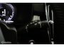 Volvo XC40 1.5 T5 Recharge Business Pro | Panoramadak | Camera | BLISS | Adaptieve Cruise | Trekhaak | Verwarmbare Voorstoelen & Stuurwiel