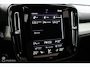 Volvo XC40 1.5 T5 Recharge Business Pro | Panoramadak | Camera | BLISS | Adaptieve Cruise | Trekhaak | Verwarmbare Voorstoelen & Stuurwiel