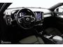 Volvo XC40 1.5 T5 Recharge Business Pro | Panoramadak | Camera | BLISS | Adaptieve Cruise | Trekhaak | Verwarmbare Voorstoelen & Stuurwiel