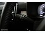 Volvo XC40 1.5 T5 Recharge Business Pro | Panoramadak | Camera | BLISS | Adaptieve Cruise | Trekhaak | Verwarmbare Voorstoelen & Stuurwiel