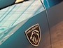 Peugeot 3008 1.2 Hybrid 136 GT Panorama Dak | 360 Camera | Elek. Lederen Stoelen met Massage | FOCAL | Stoelverwarming/Ventilatie | Afneembare Trekhaak | Achterstoelen verwarmd | Achteruitrijcamera | Afwijkende dakkleur