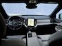 Volvo XC90 T8 Plug-in hybrid AWD Ultra Dark | Luchtvering | Trekhaak | Keyless Entry | Schuif-/Kanteldak | Elek. Verst. Voorstoelen | 360° Camera | Head-up Display | Harman Kardon Audio