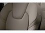 Volvo XC90 T8 Plug-in hybrid AWD Ultra Dark | Luchtvering | Trekhaak | Keyless Entry | Schuif-/Kanteldak | Elek. Verst. Voorstoelen | 360° Camera | Head-up Display | Harman Kardon Audio