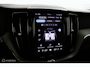 Volvo XC60 2.0 T6 Plug-in hybrid AWD Plus Dark | Adaptieve Cruise | Panoramadak | Trekhaak | BLISS | Verwarmbare Voorstoelen & Stuurwiel | Contour Stoelen
