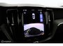 Volvo XC60 2.0 T6 Plug-in hybrid AWD Plus Dark | Adaptieve Cruise | Panoramadak | Trekhaak | BLISS | Verwarmbare Voorstoelen & Stuurwiel | Contour Stoelen