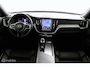 Volvo XC60 2.0 T6 Plug-in hybrid AWD Plus Dark | Adaptieve Cruise | Panoramadak | Trekhaak | BLISS | Verwarmbare Voorstoelen & Stuurwiel | Contour Stoelen