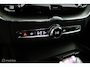 Volvo XC60 2.0 T6 Plug-in hybrid AWD Plus Dark | Adaptieve Cruise | Panoramadak | Trekhaak | BLISS | Verwarmbare Voorstoelen & Stuurwiel | Contour Stoelen
