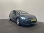 Volkswagen Golf 1.0 eTSI 110pk Automaat Life Navigatie Apple Carplay/Android Auto Parkeersensoren Adaptieve Cruise Control Sfeerverlichting Virtual Cockpit Climate Control Lichtmetalen velgen