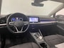 Volkswagen Golf 1.0 eTSI 110pk Automaat Life Navigatie Apple Carplay/Android Auto Parkeersensoren Adaptieve Cruise Control Sfeerverlichting Virtual Cockpit Climate Control Lichtmetalen velgen