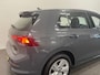 Volkswagen Golf 1.0 eTSI 110pk Automaat Life Navigatie Apple Carplay/Android Auto Parkeersensoren Adaptieve Cruise Control Sfeerverlichting Virtual Cockpit Climate Control Lichtmetalen velgen