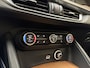 Alfa Romeo Stelvio 2.0 T AWD First Edition, 280Pk, 2017, 2de eigenaar, Volledig leder, Stoel+stuur verwarming, Climate control, Parkeersensoren, 20" velgen, Schakelflippers,
