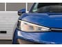Volkswagen T-Roc 1.5 eTSI 115pk DSG Life First Edition | 18" Velgen | Achteruitrijcamera | Stoelverwarming