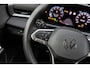 Volkswagen T-Roc 1.5 eTSI 115pk DSG Life First Edition | 18" Velgen | Achteruitrijcamera | Stoelverwarming