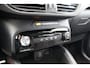 Ford Kuga 2.5 243 pk PHEV ST-Line X januari  2026, slechts 6.500km ! Autm. airco dual, elekt. achterklep, leer/alcantara,  LED verl., navigatie, telefoonvoorb., stoel-, stuur-, voorraam- en achterbankverw., side- en lan