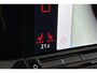 Volkswagen Golf 1.5 eTSI R-Line Panoramadak Stoel-Stuurverwarming Clima Carplay 18"