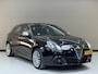 Alfa Romeo Giulietta 1.4 T Distinctive, 170Pk, 2011, Volledig leder, Origineel Nederlands, Trekhaak, Climate control, Cruise control, Parkeersensoren, navigatie, DB riem vv. in 2024,