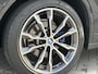 BMW X3 xDrive30e Executive | M pakket | Trekhaak | LED koplampen | Keyless entry | Elektrsiche achterklep | Live Cockpit Professional | Elektrisch verstelbare stoel(en) met geheugen | Houtafwerking interieur | Voorstoelen verwarmd