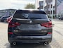 BMW X3 xDrive30e Executive | M pakket | Trekhaak | LED koplampen | Keyless entry | Elektrsiche achterklep | Live Cockpit Professional | Elektrisch verstelbare stoel(en) met geheugen | Houtafwerking interieur | Voorstoelen verwarmd